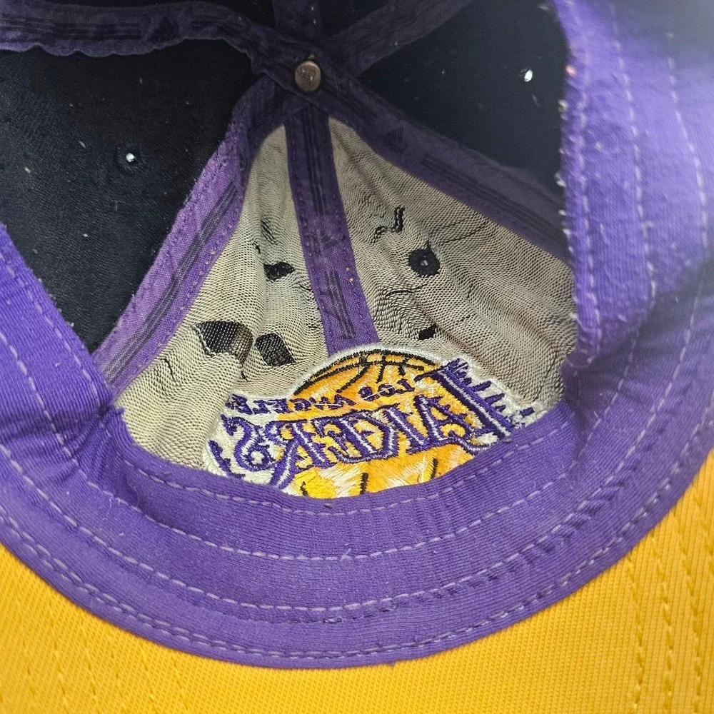 Los Angeles Lakers Hat Cap Fitted Mens XL Black Gold NBA Basketball Adidas